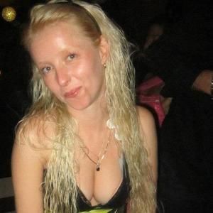 Meet your Posher, Crystal